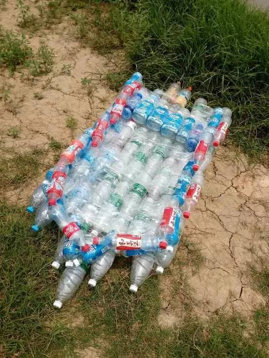 牛得黑纹!南宁一大学生塑料瓶造船横渡邕江!