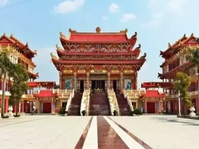 莆田最土豪寺庙—涵江聚佛寺:金碧辉煌,宏伟壮观