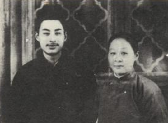 自从1919年那次在南通新婚别后,不久,胡墨林从南通转到了甪直,和