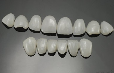牙贴面与烤瓷牙、全瓷牙到底有什么区别?