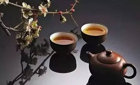 品茶亦是修禅,无论在喧嚣红尘,还是处寂静山林,都可以成为修行道场.