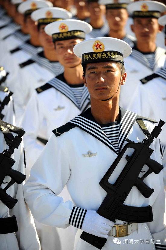 强我国防护我海疆第八个中国海军节来临