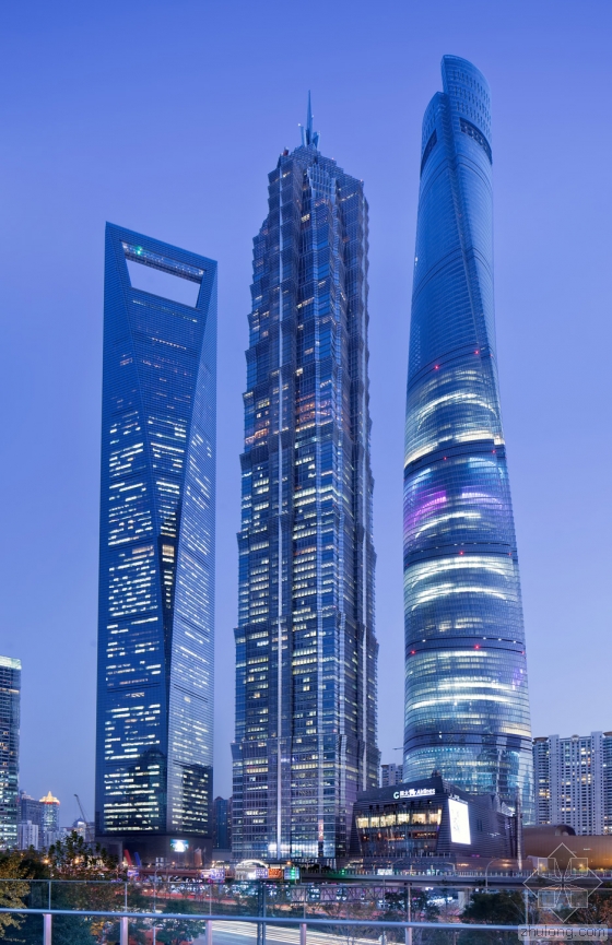 上海中心大厦即将投入试运营