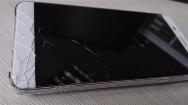 如何保护手机屏幕,防止碎屏发生?