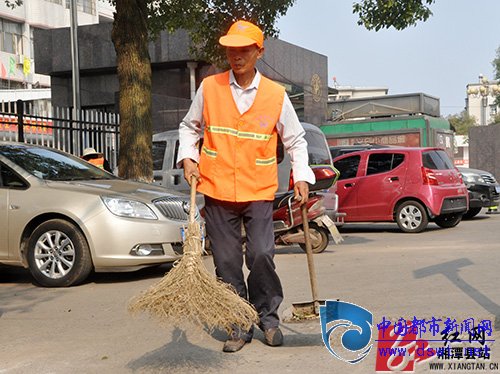 湘潭县必一体育官网环卫工人陈菊泉荣膺中国最美清洁工(图3)