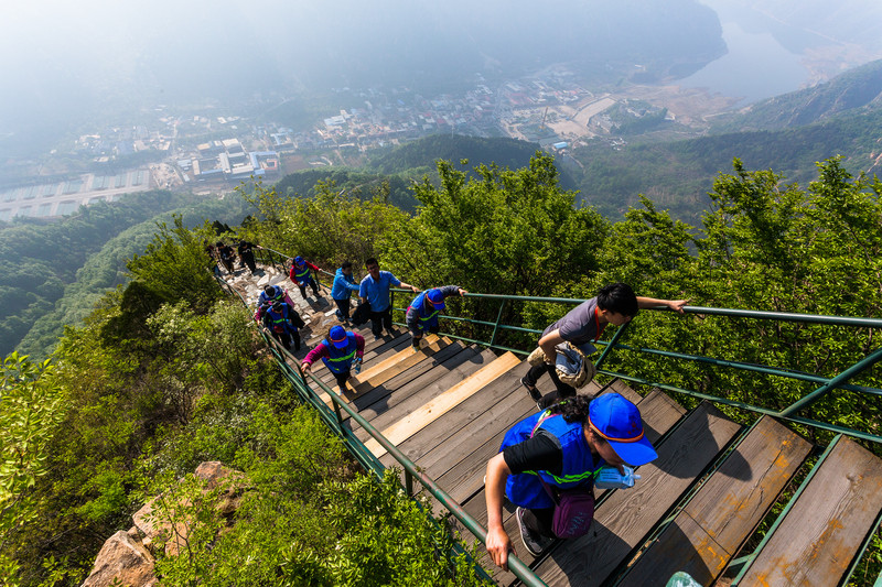 石林峡飞碟玻璃观景台迎来的第一批客人会是谁