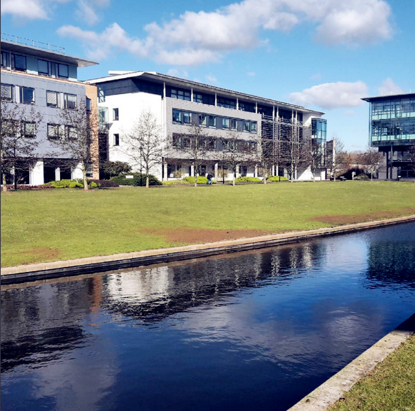 华威大学的商学院,小编真心说过太多了.说到英国乃至世界大