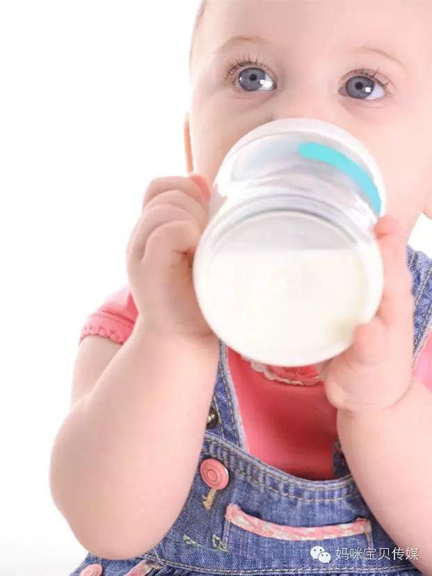 奶粉喝到几岁?周岁以后牛奶比配方奶更好!
