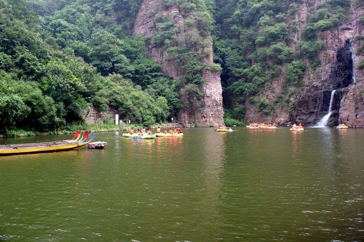 龙潭峡谷峡秀谷幽 荆紫仙山休闲圣境