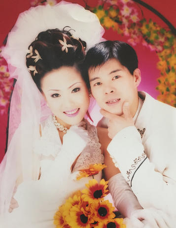 王俊凯和妻子的婚纱照_王俊凯和女朋友婚纱照