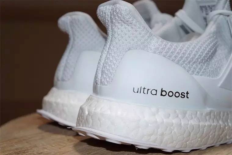 adidas Ultra Boost 全白配色将于下周重新