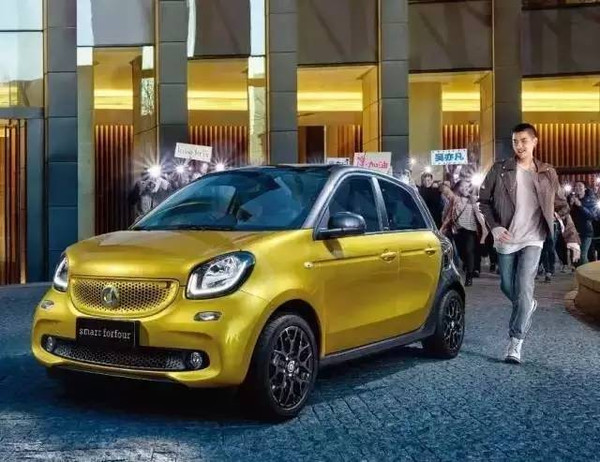 汽车 正文  smart家族携令人耳目一新的全新smart forfour 4门4座车