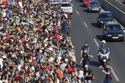 难民涌入欧洲,欧洲留学生如何保证自身安全?!
