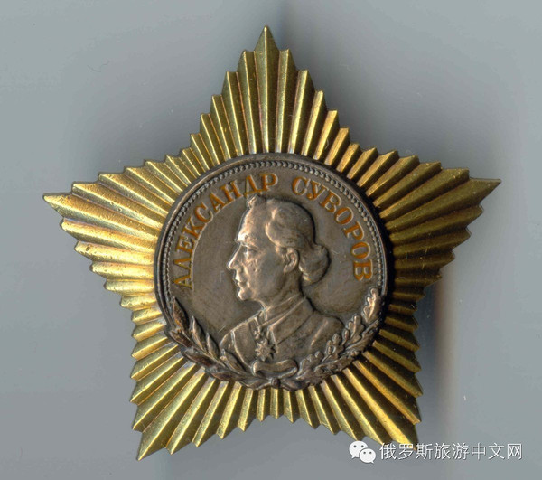 俄罗斯老兵胸前佩戴的都有哪些荣誉徽章?