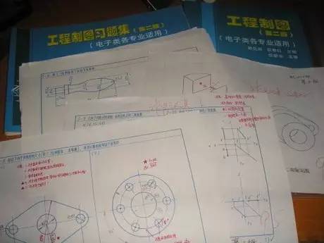 大一工程制图的作业