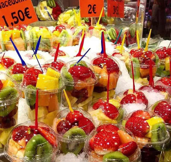美食|巴塞罗那水果市场的水果杯，简直不能更棒