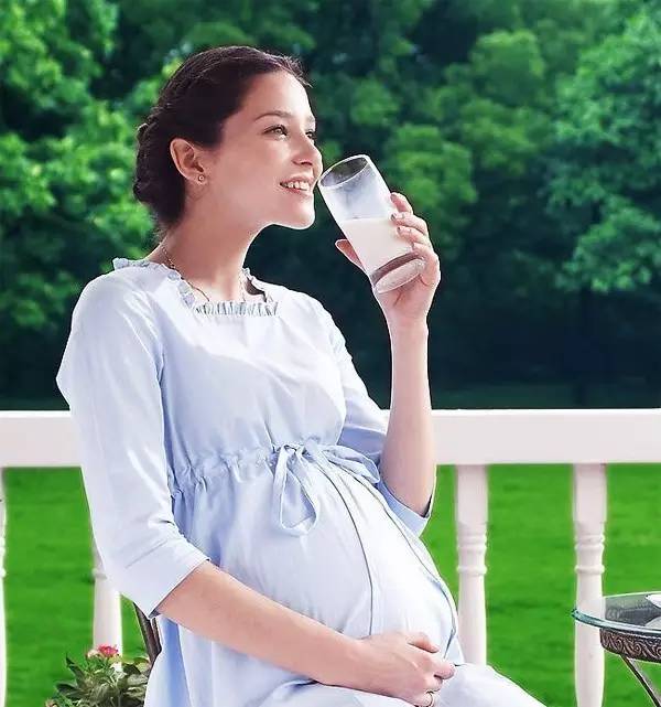 孕妇每天喝牛奶的最佳时间