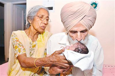 美国试管婴儿 印度70岁老妪生头胎 你还在担心