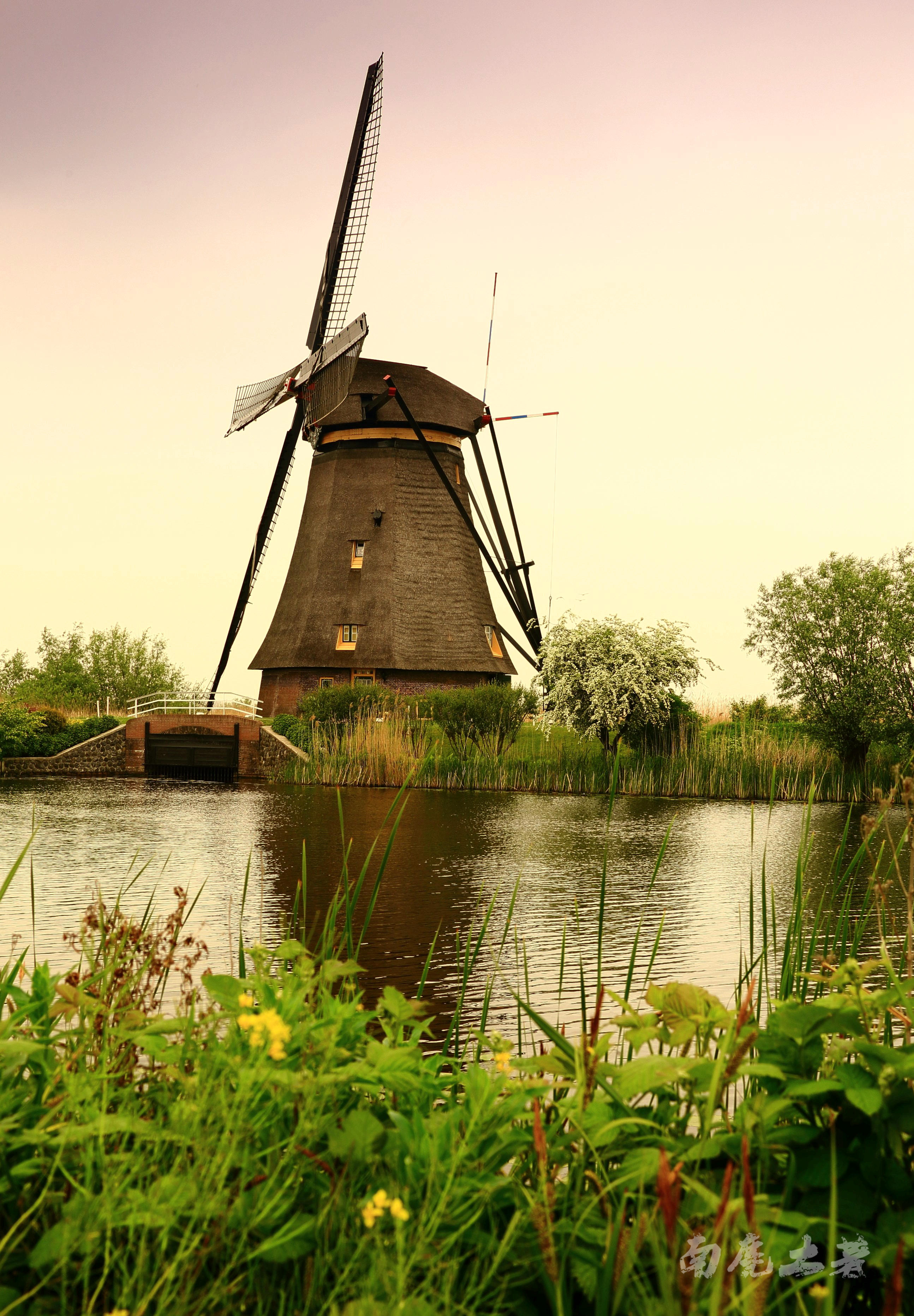 荷兰风车最初的用途是什么(风车的用途是什么)_捷讯网