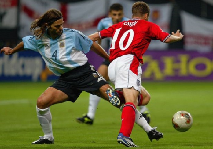 阿根廷人为英格兰足球做出贡献--热刺续约波切