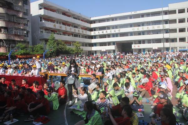 祥源文旅城阜阳九中第八届校园文化艺术节启幕