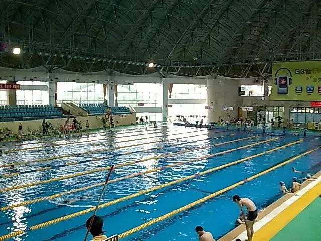 体育中心游泳馆