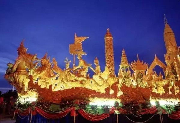 7月底,这里有个蜡烛节--泰国东北重镇:乌汶府