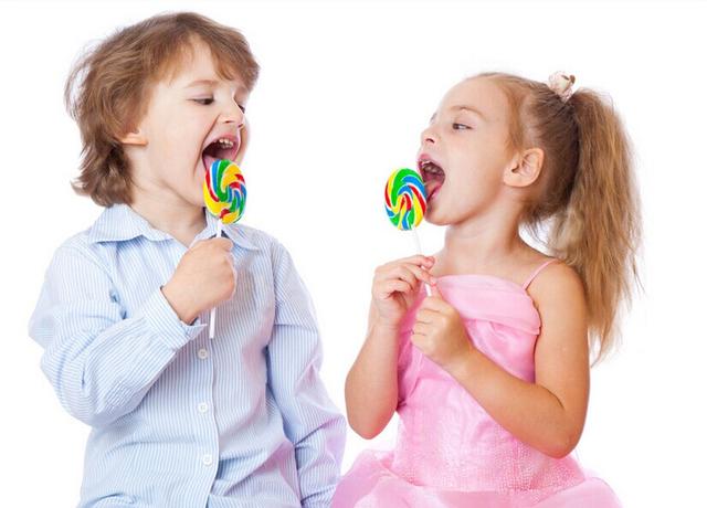牙齿快被虫吃完了,家长该如何帮孩子控糖保护牙齿