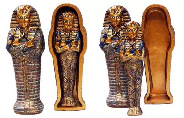 开罗的国家博物馆有一整个展区全部用于展出涉及木乃伊制作的展品或