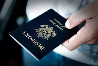 中国驻英使馆:8月1日起将全面实行护照网上预约