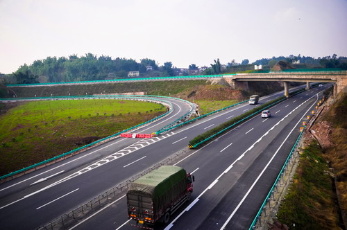 四川自贡至隆昌高速公路5月20日零时开始正式收取车辆