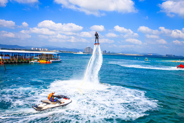 水上飞龙