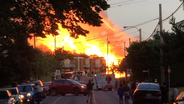 昨日晚间温哥华岛北端城市发生严重火灾