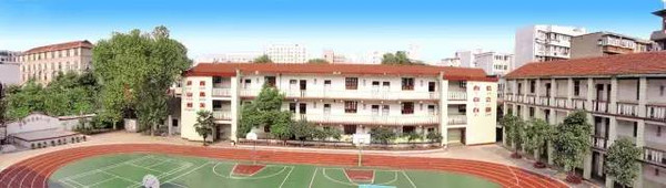 有育才二小本部,育二汉口小学(国际部)两个校区.