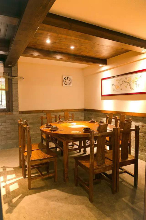 顺德首家重庆江湖菜餐馆,盐煨3小时嘅逍遥鸡,有钱都未必食到!