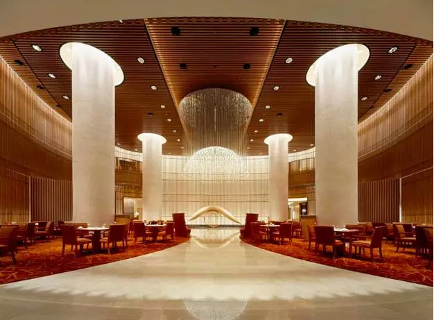 除了餐厅,日本还有最顶级的米其林5星酒店!