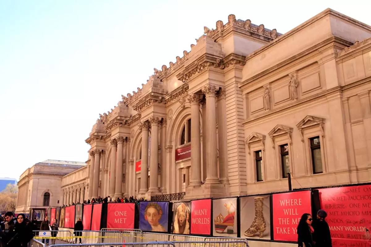 大都会艺术博物馆metropolitan museum of art坐落在美国纽约曼哈顿