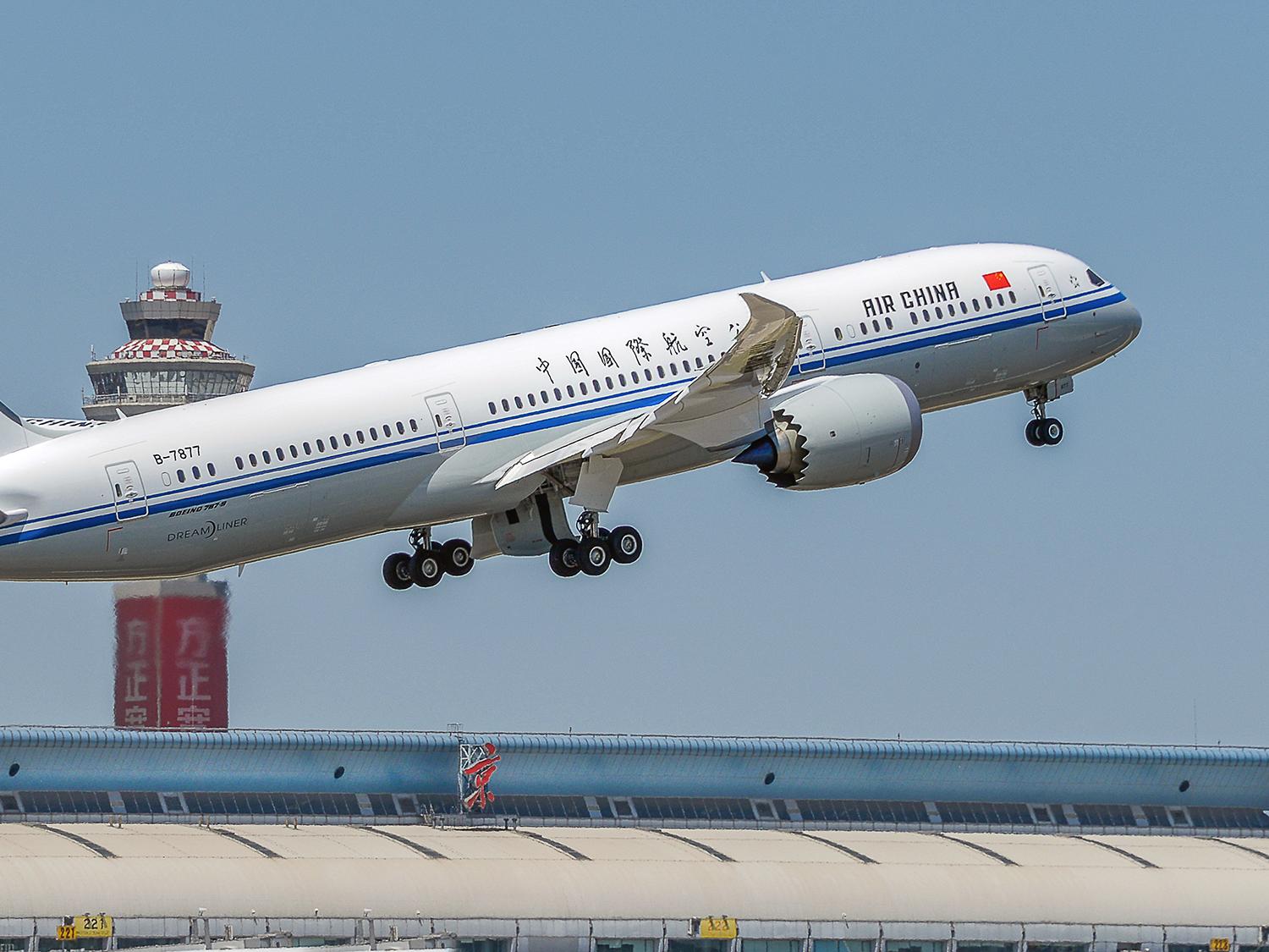 Airbus A320- 中国航空图库(www.aerophotos.com)