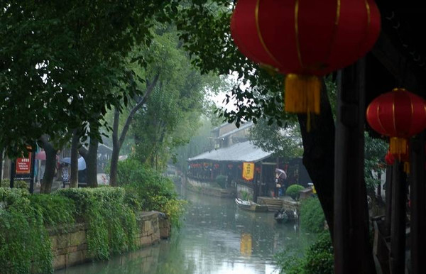 最美不是下雨天,而是恰好你也在甪直,在这个拥有2500年历史的江南古镇