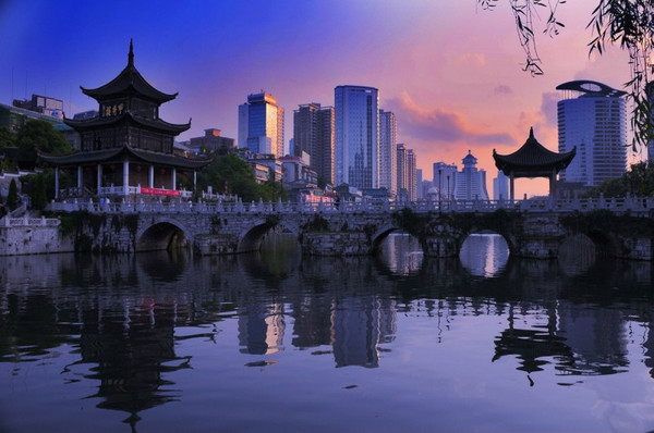 中国夏天最凉快的城市_城市夜晚外景贴图