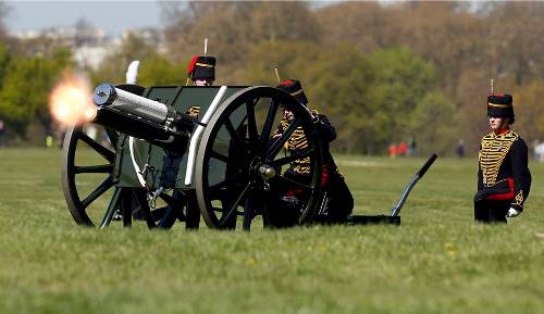 英国皇家炮兵部队,英文简称ra,是英国陆军重要兵种之一,它是由许多