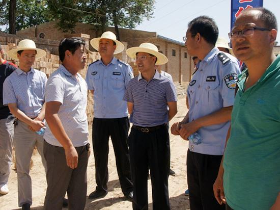 西峰区重拳整治"两违"建筑