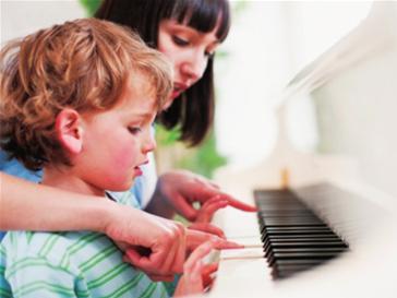 孩子学琴,家长要做钢琴陪练吗?