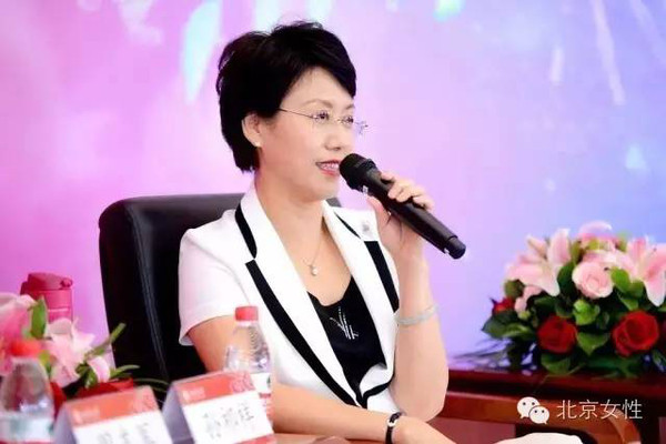 快来听!北大经院第一位女院长&中国第一位女航天员分享四季成长故事