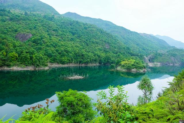 浙江乐清有一处绝美的"九寨沟"风景