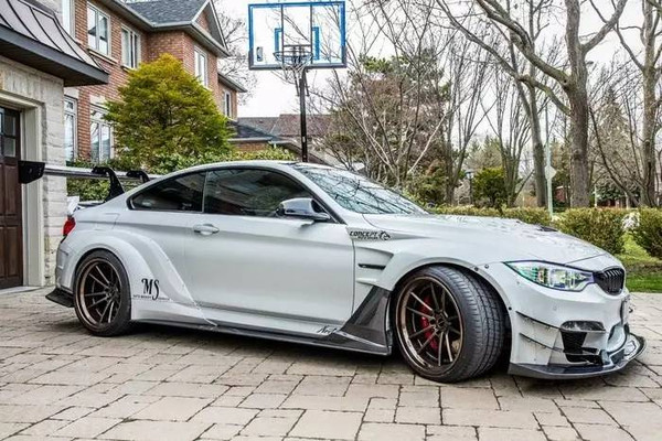 世界第四台 bmw m4爆改vairs