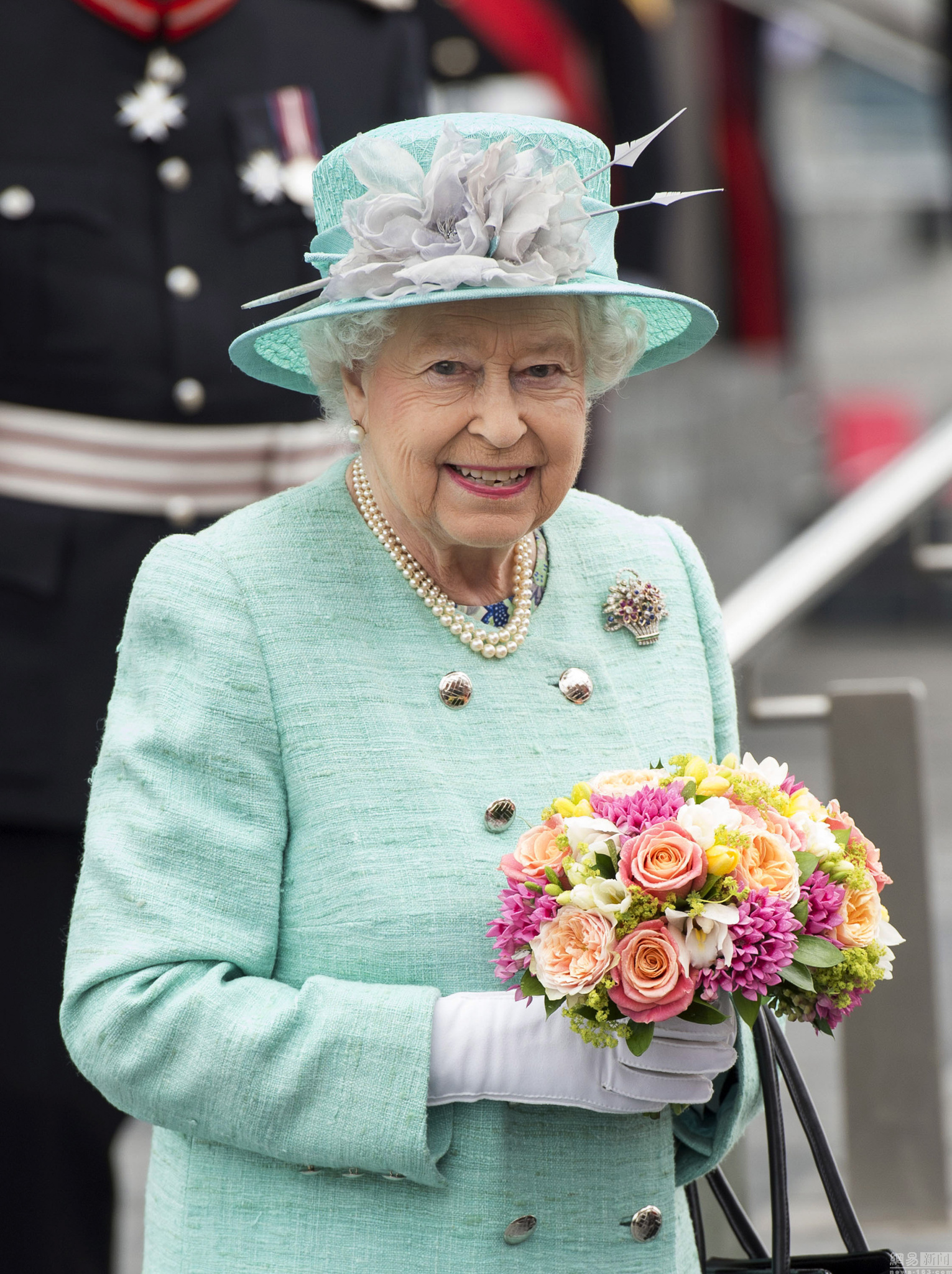 英国女王59年来首次缺席议会开幕式 72岁查尔斯王子将代其讲话_职责_君主_问题