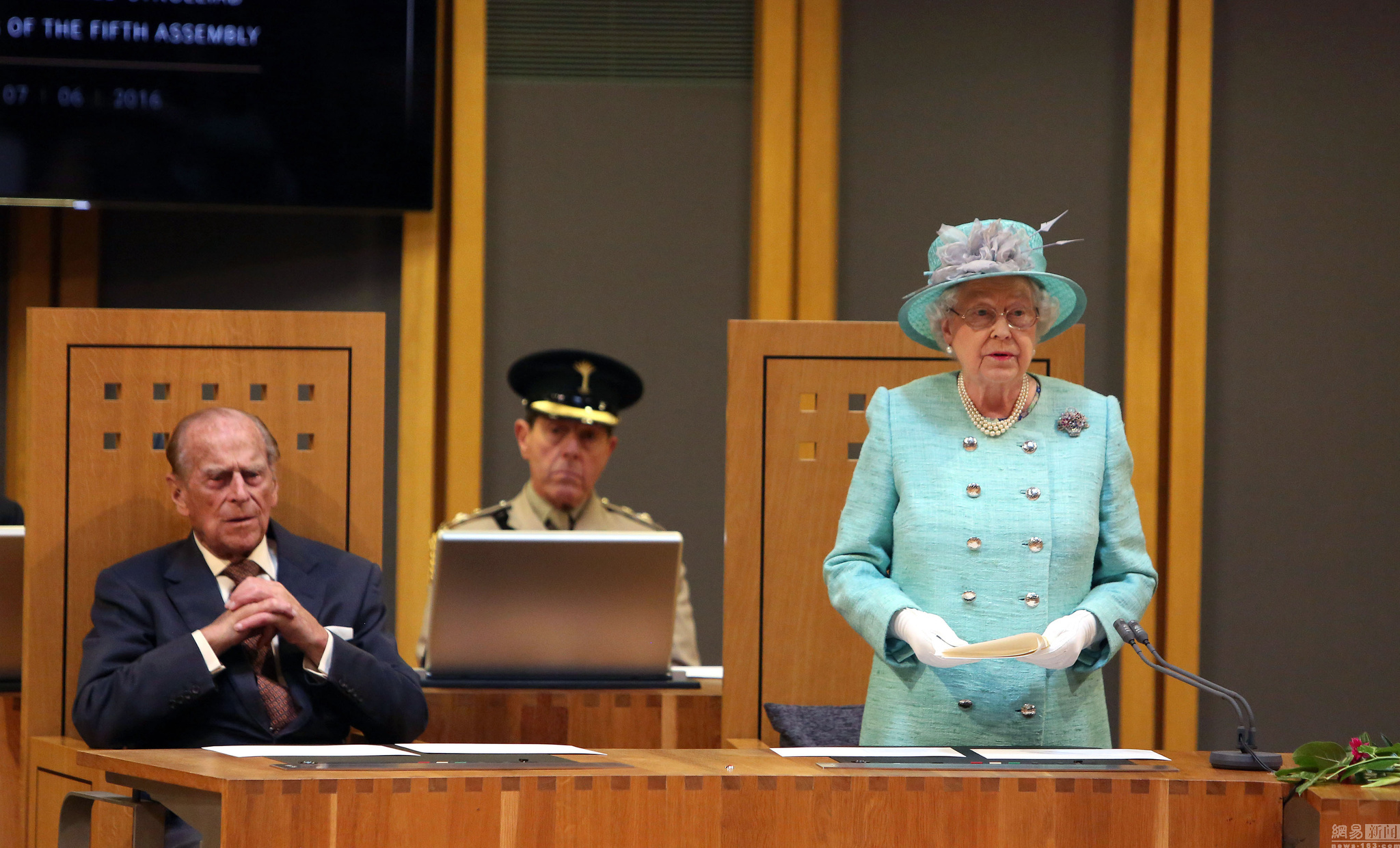 英国女王出席威尔斯国民议会开幕活动