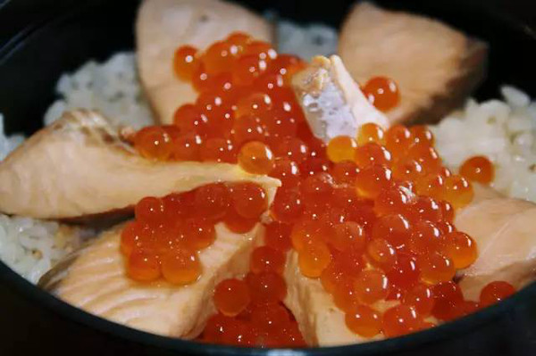日本鲑鱼子饭竟然是皇家料理