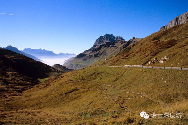 瑞士10大最吸引游客的穿越山口之旅